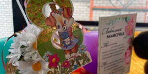 С музыкой и шарами: Автобусный парк № 1 устроил праздник для могилевчанок