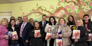 Подарили праздник мамам Могилевского детского хосписа