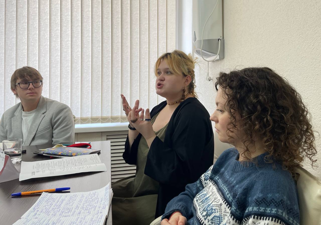 Театральный диалог: в Могилеве подвели итоги пятого дня «Март-контакта» за круглым столом