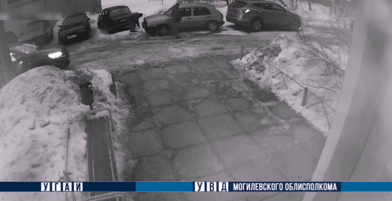 Врезался, осмотрел машину и ушел: что было дальше в Могилеве?