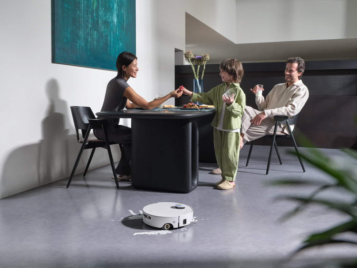 Робот, который не просто растирает пыль: Dreame привезла в Беларусь Aqua10 Ultra Roller Completeс инновационной технологией влажной уборки AquaRoll™