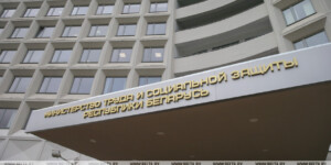 С 23 октября перевозчиков могут остановить: новые правила такси