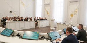 Молодая энергия — на благо страны. В облисполкоме прошла встреча представителей Молодежного совета при областном Совете депутатов с Александром Горошкиным. Фото