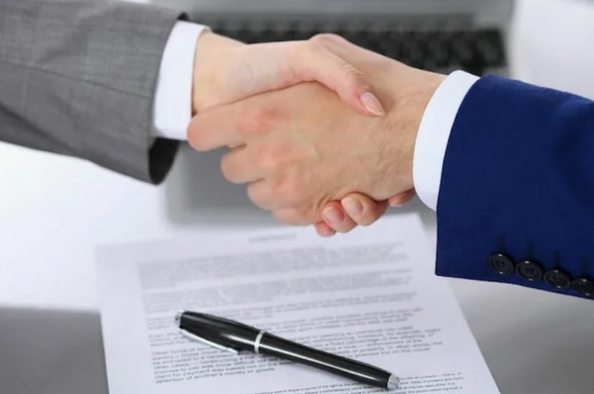 Что изменится в законодательстве по гражданско-правовым и трудовым договорам с 15 мая?