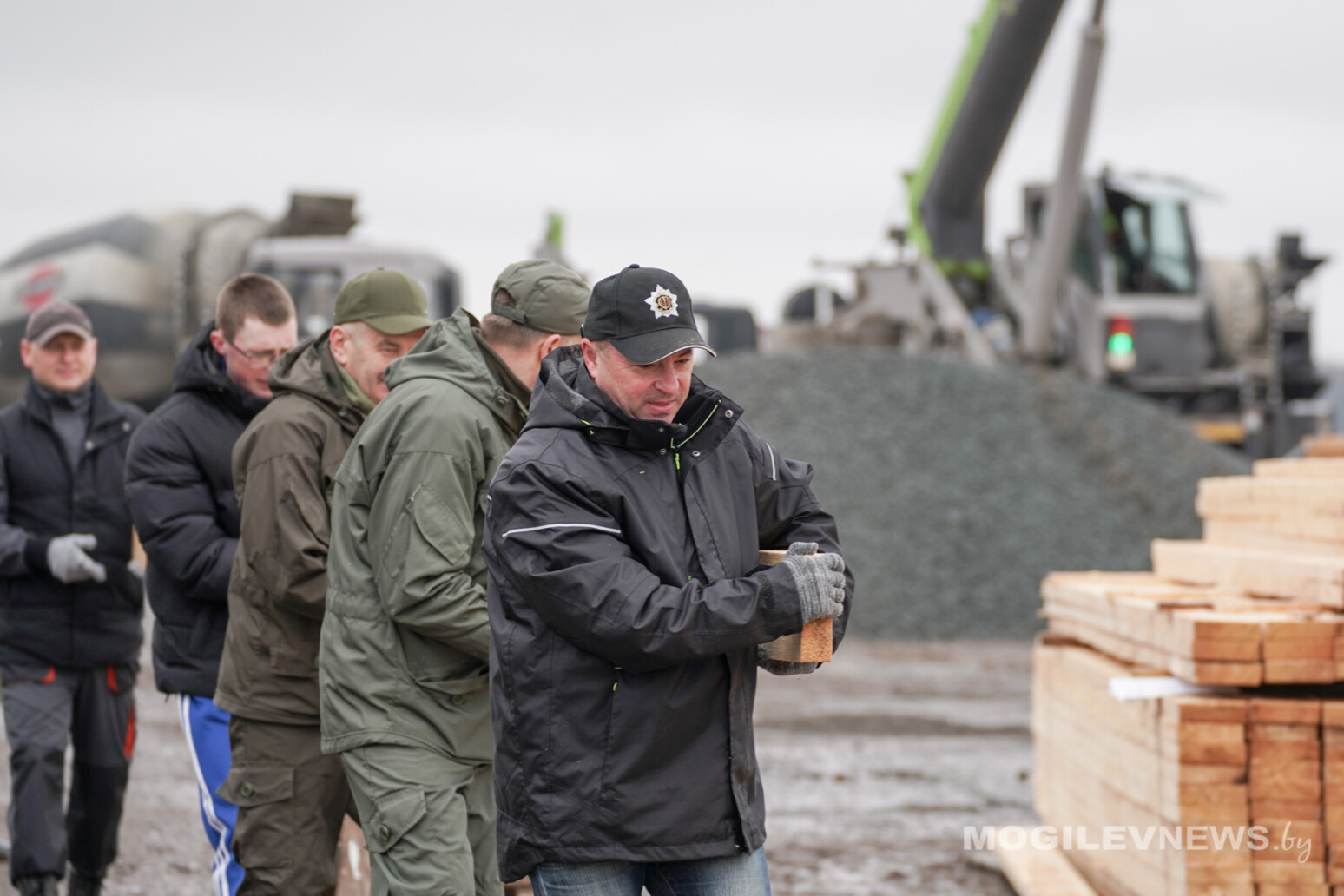В Дрибинском районе дан старт строительству современного профилактория для телят. Фото