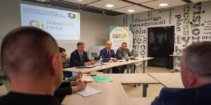 Министр экономики Беларуси Юрий Чеботарь с рабочим визитом посетил Горецкий район. Фото