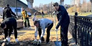 Чистота и порядок на набережной Дубровенки — как прошел субботник в Могилеве