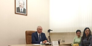 Благоустройство, парковки и зарядные хабы: мэр Могилева провел прием граждан