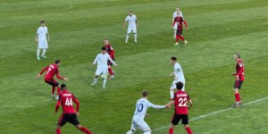 «Днепр» упустил победу в домашнем матче, но подарил болельщикам праздник