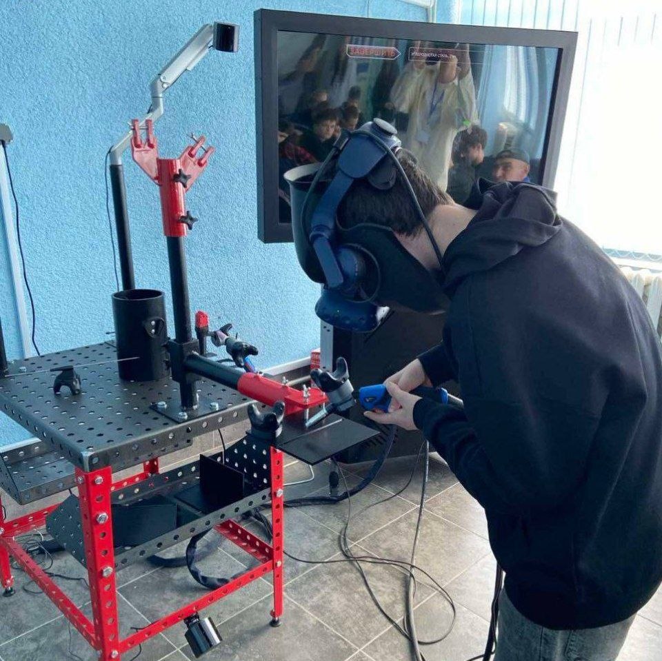 «Учащийся на день»: как бобруйские школьники погрузились в атмосферу обучения в механико-технологическом колледже