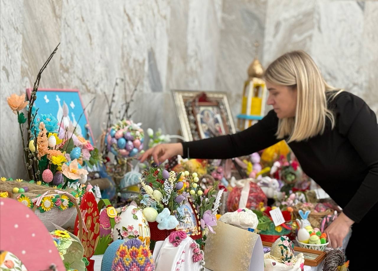 Свет Пасхи и более четырехсот конкурсных работ: в Могилеве открылся областной молодежный фестиваль-выставка «Пасхальный кулич»