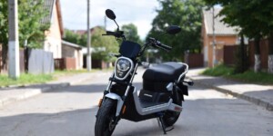 Новые правила для электросамокатов, мопедов и мотоциклов: что важно знать жителям