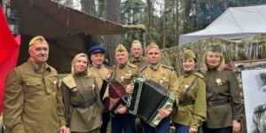 Полевая каша, песни и память: как отмечали День Победы в Печерском лесопарке
