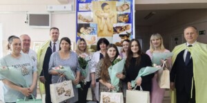 Рожденные в праздник: узнали, как партия «Белая Русь» поздравила новорожденных и их матерей. Фото