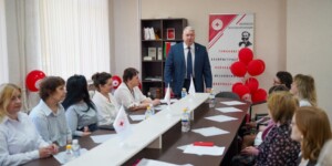 Андрей Мартыновский: роль медицинской сестры в системе здравоохранения только возрастает. Фото