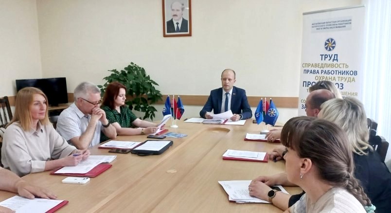 Свыше 800: какие нарушения выявили общественные инспекторы по охране труда облорганизации профсоюза в I квартале?