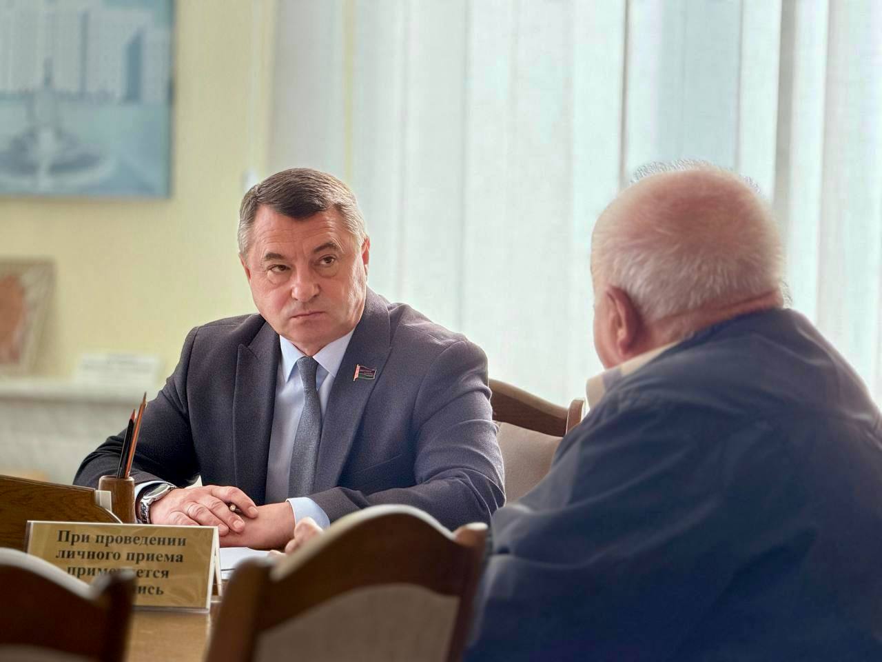 Вопросы благоустройства, капремонта и ответственного обращения с животными: Александр Горошкин провел личный прием граждан