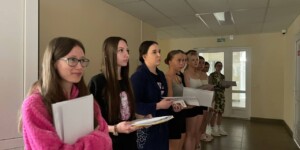 В Беларуси растет число абитуриенток, выбирающих высшее военное образование. Где и как пройти отбор, какие сроки и что нужно сдавать
