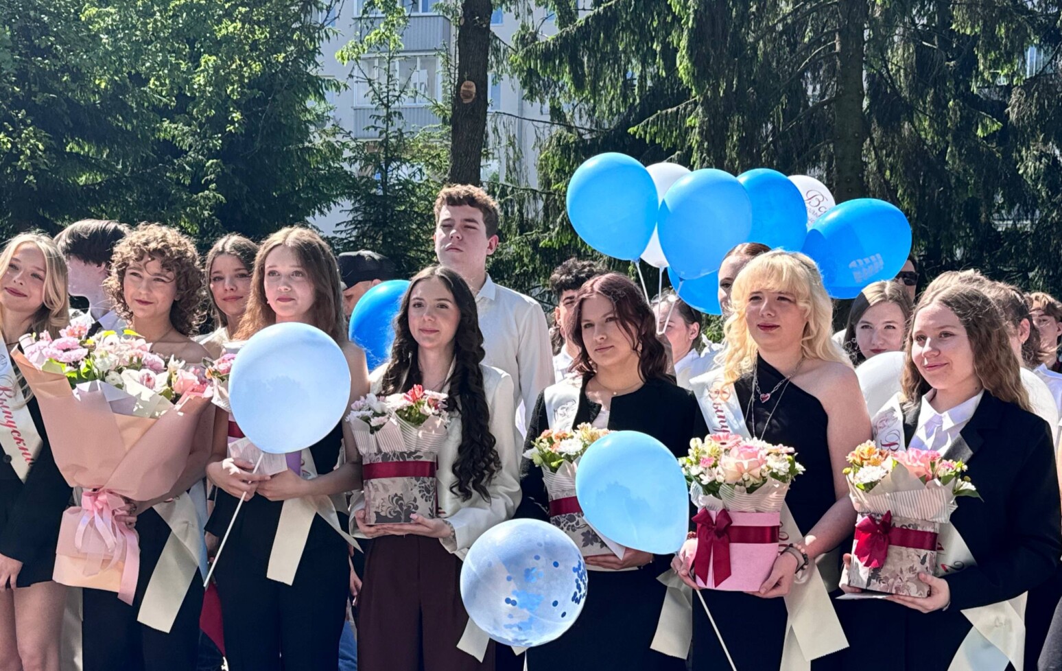 Последний звонок прозвенел для 160 выпускников Могилевского государственного областного лицея № 3