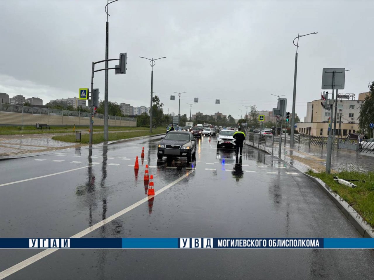 В Могилеве ребенок на электросамокате попал под колеса автомобиля
