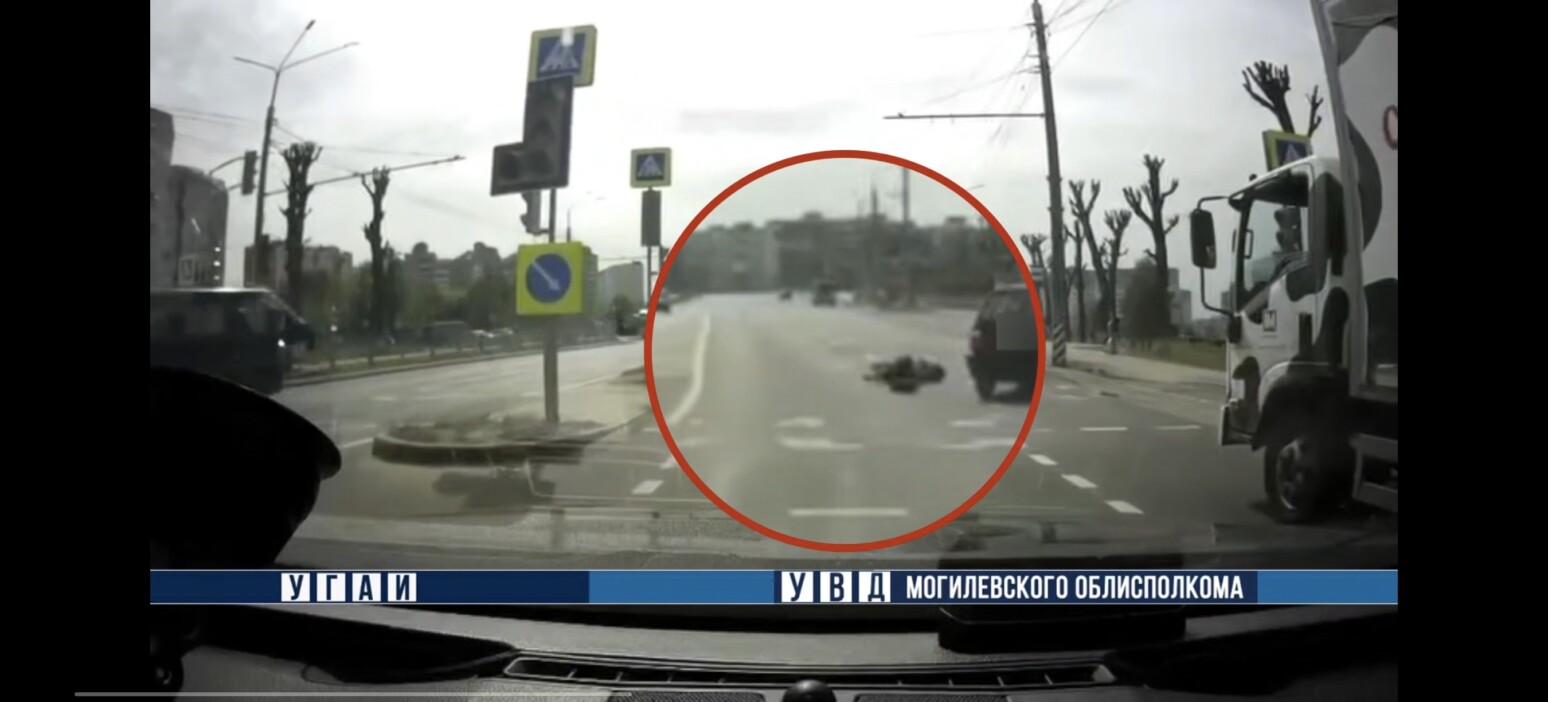 В Могилеве школьник попал под колеса на пешеходном переходе