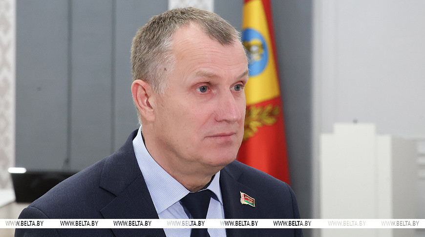 Мехотряды и укрупненные звенья. Исаченко рассказал о заготовке кормов в Могилевской области