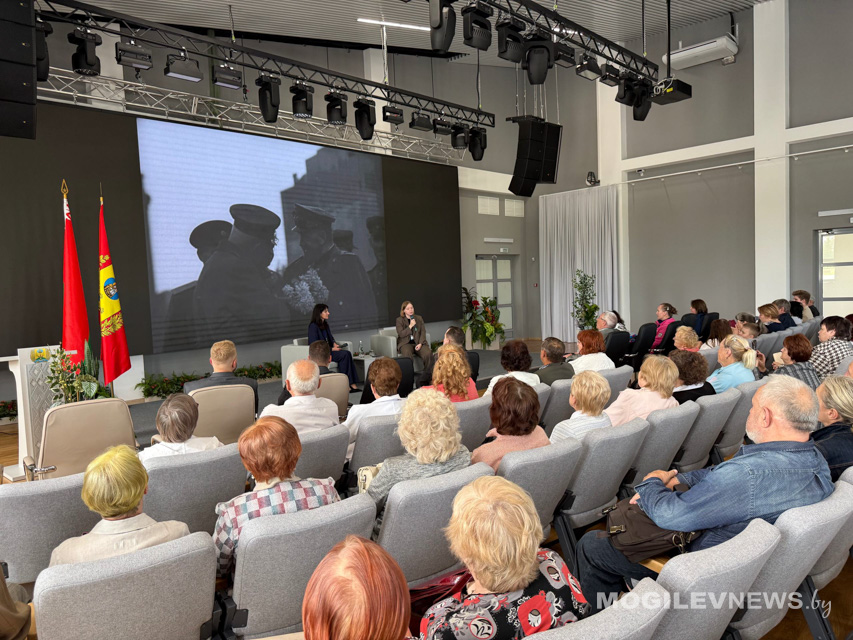 Рассказываем, где и когда правнучка маршала Жукова встретилась с молодежью и ветеранами. Фото