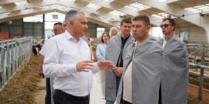 Приморский край присматривается к белорусским технологиям: делегация посетила сельхозобъекты Могилевщины. Фото