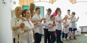 Помощь тем, кто в ней нуждается: партийцы и банк поддержали могилевский центр коррекционно-развивающего обучения. Фото