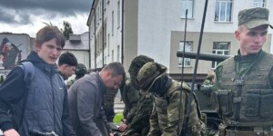 Узнали, как у десятиклассников проходят учебно-полевые сборы 