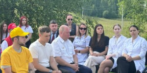 В Могилеве молодежь говорит о сохранении исторической памяти у мемориалов: очередная встреча в рамках проекта «Единство поколений»