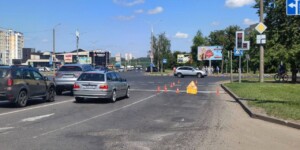 В Могилеве продолжается обновление дорожной разметки