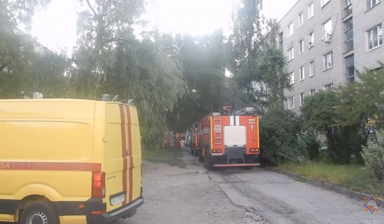 В Могилеве на проспекте Шмидта произошел пожар в пятиэтажке