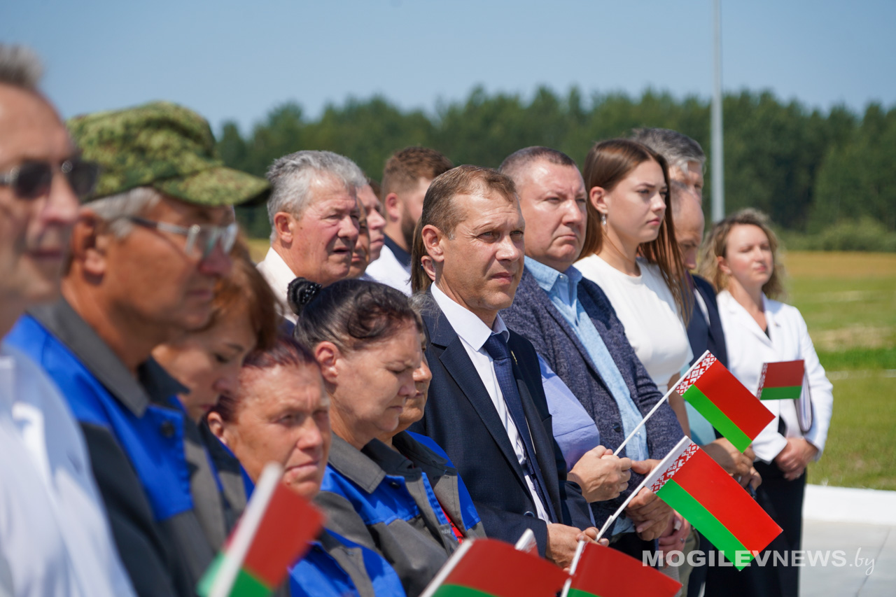 В Климовичском районе открыли современный свиноводческий комплекс мощностью 51 тысяча голов в год. Фото