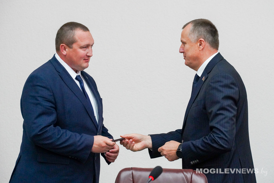 Председатель Могилевского облисполкома Анатолий Исаченко представил нового руководителя Шкловского района. Фото