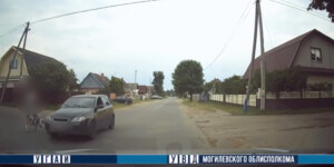 В Бобруйске подросток на велосипеде попал под колеса автомобиля