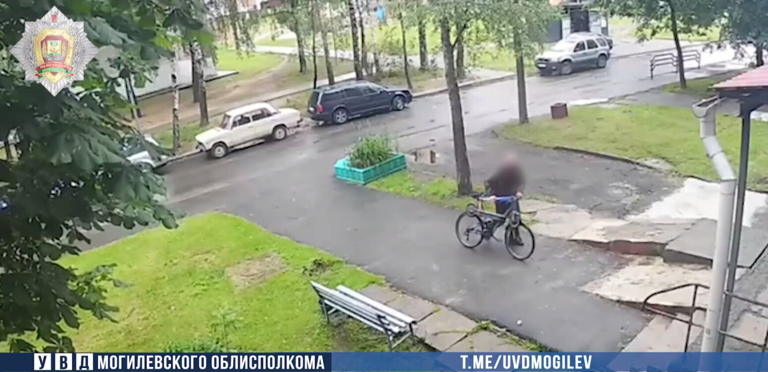 В Могилеве мужчина украл электросамокат стоимостью более 1000 рублей
