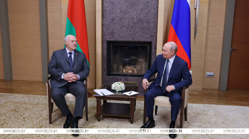 Лукашенко на встрече с Путиным позитивно оценил совместную работу правительств Беларуси и России