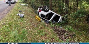 В Могилевском районе Peugeot с подростками опрокинулся в кювет