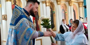 Престольный праздник в Успенском храме: молитва и открытие детской площадки