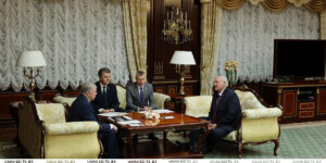 Лукашенко: «Политика многовекторности никак не отдаляет Беларусь от России»