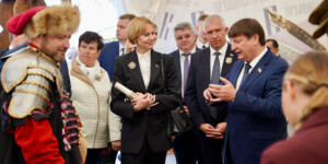 Почетные гости оценили масштаб Дня белорусской письменности в Костюковичах. Фото