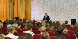 Как искусство помогает сохранять национальный код, обсудили на диалоговой площадке, приуроченной ко Дню народного единства, в Могилеве