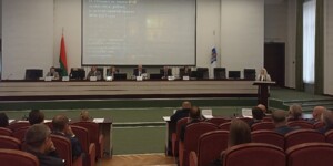 Как коммунальные службы готовятся к зимнему периоду и что сделано в рамках благоустройства, обсудили на заседании Моггорисполкома