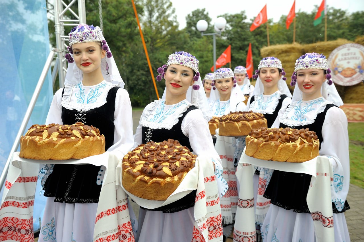 Шумно, весело и с размахом прошли районные «Дожинки» на Бобруйщине