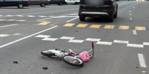 В Могилеве семилетняя девочка попала под колеса автомобиля на велосипеде