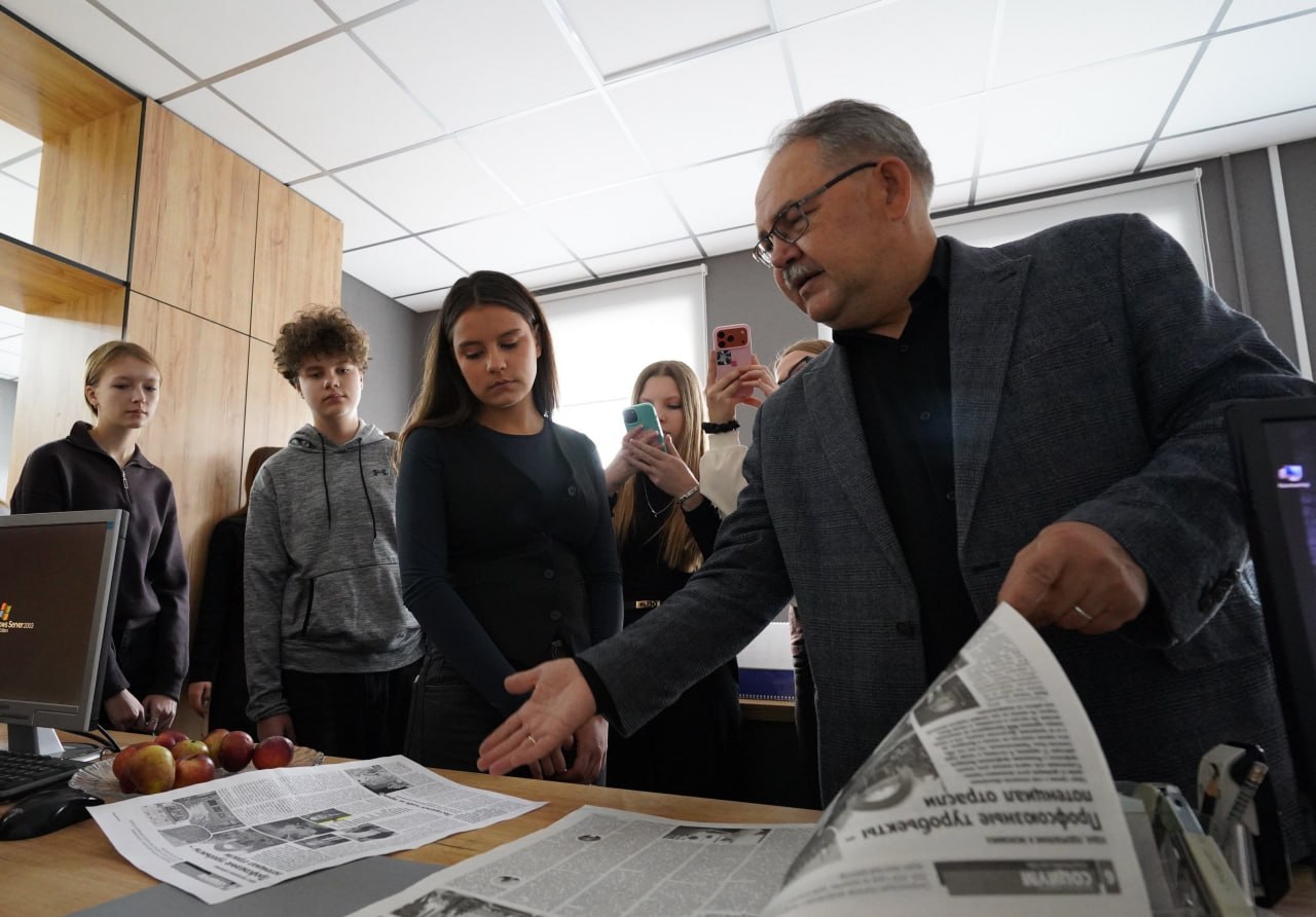 Медиашкола «Кадр» расширяет горизонты: юнкоры «Эвереста» побывали в редакции «Могилевских ведомостей». ФОТО