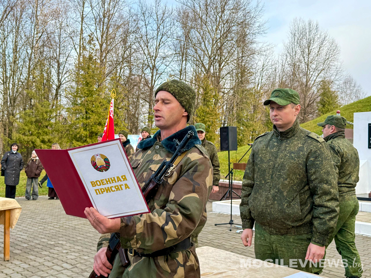 Слова, за которыми стоит ответственность: военнослужащие территориальных войск приняли Военную присягу в Кричеве