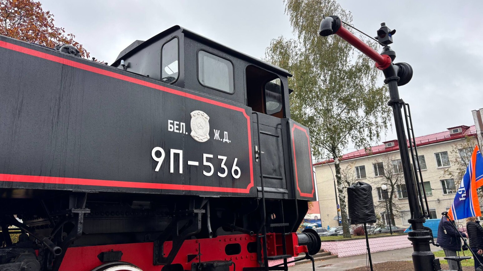 В Могилеве торжественно открыли обновленный паровоз-памятник